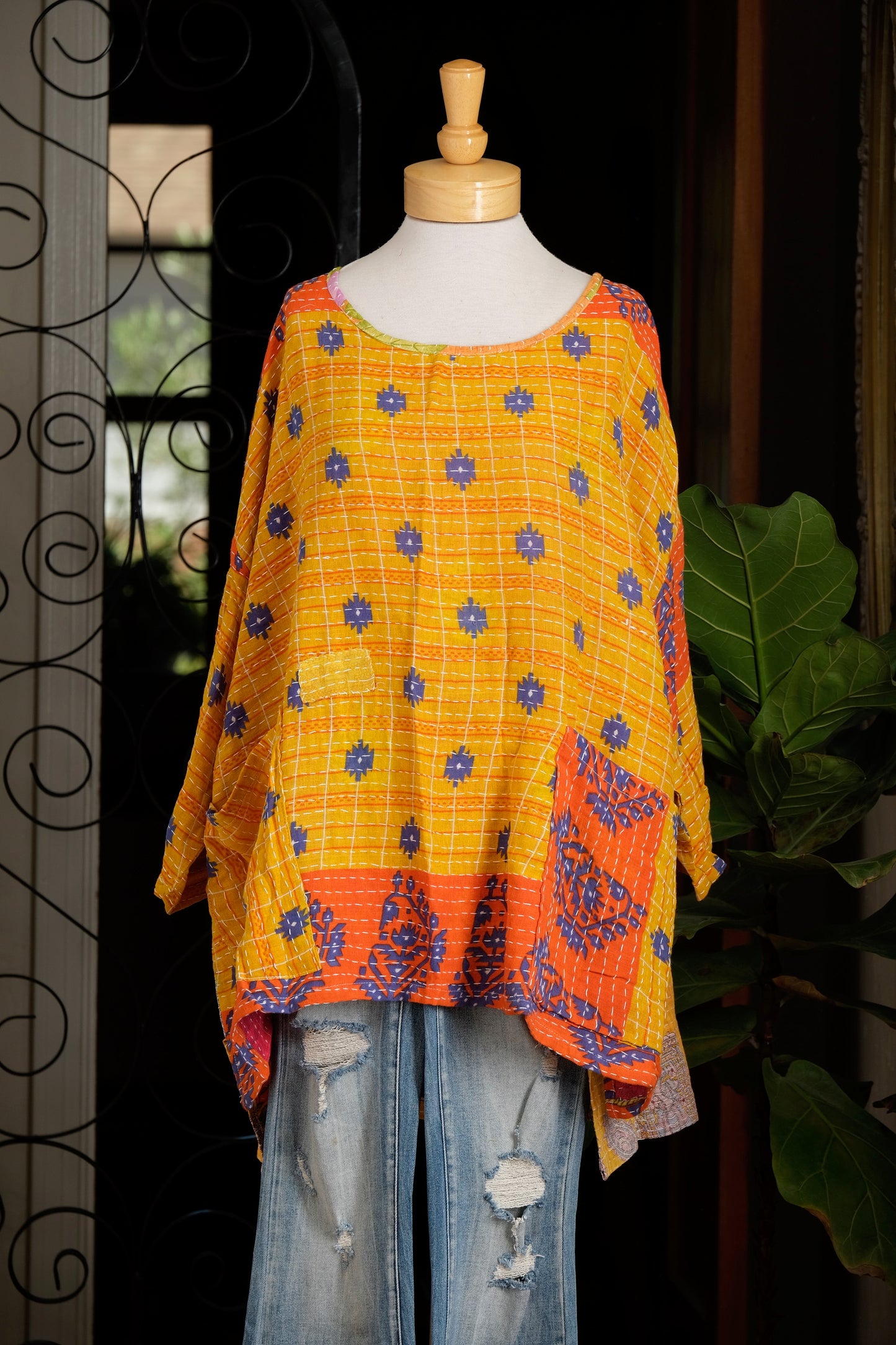 Kantha Pullover in Blue Flower