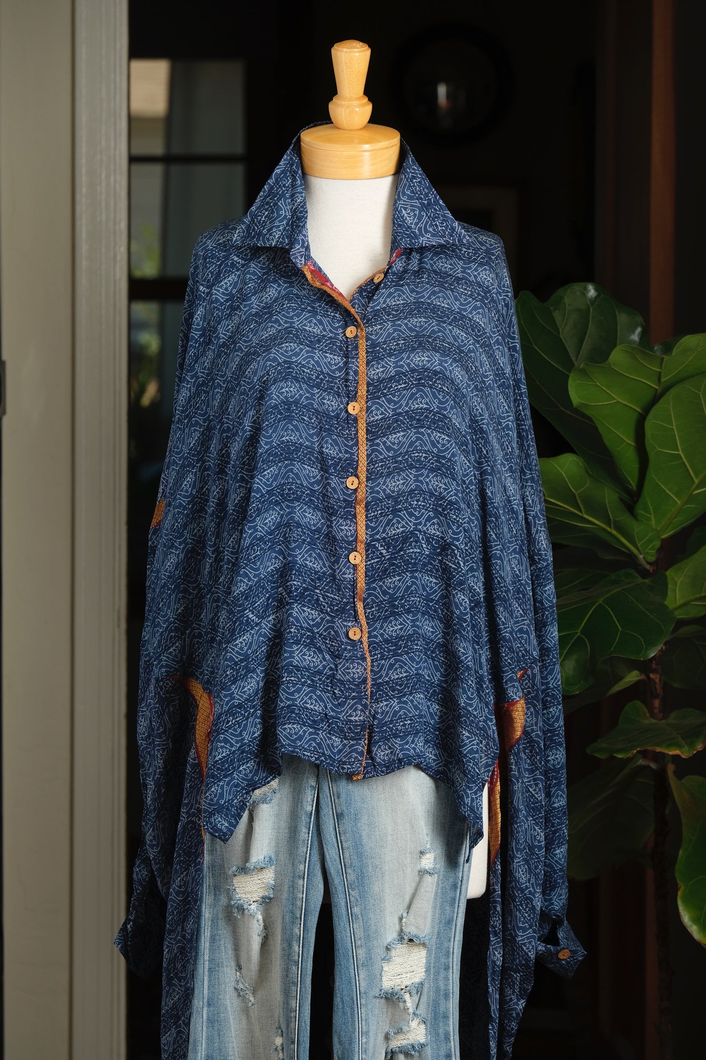 Dylan Silk Shirt in Blue Spirit