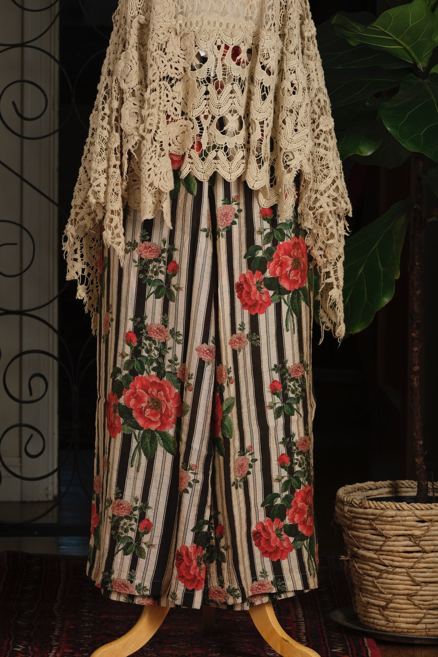 Paloma's Roses Lounge Pant
