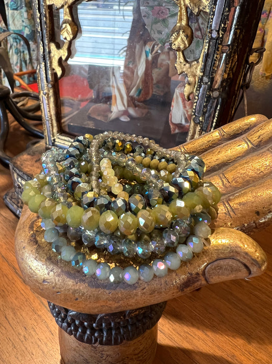 Stretch Bracelet set in Jade Moon
