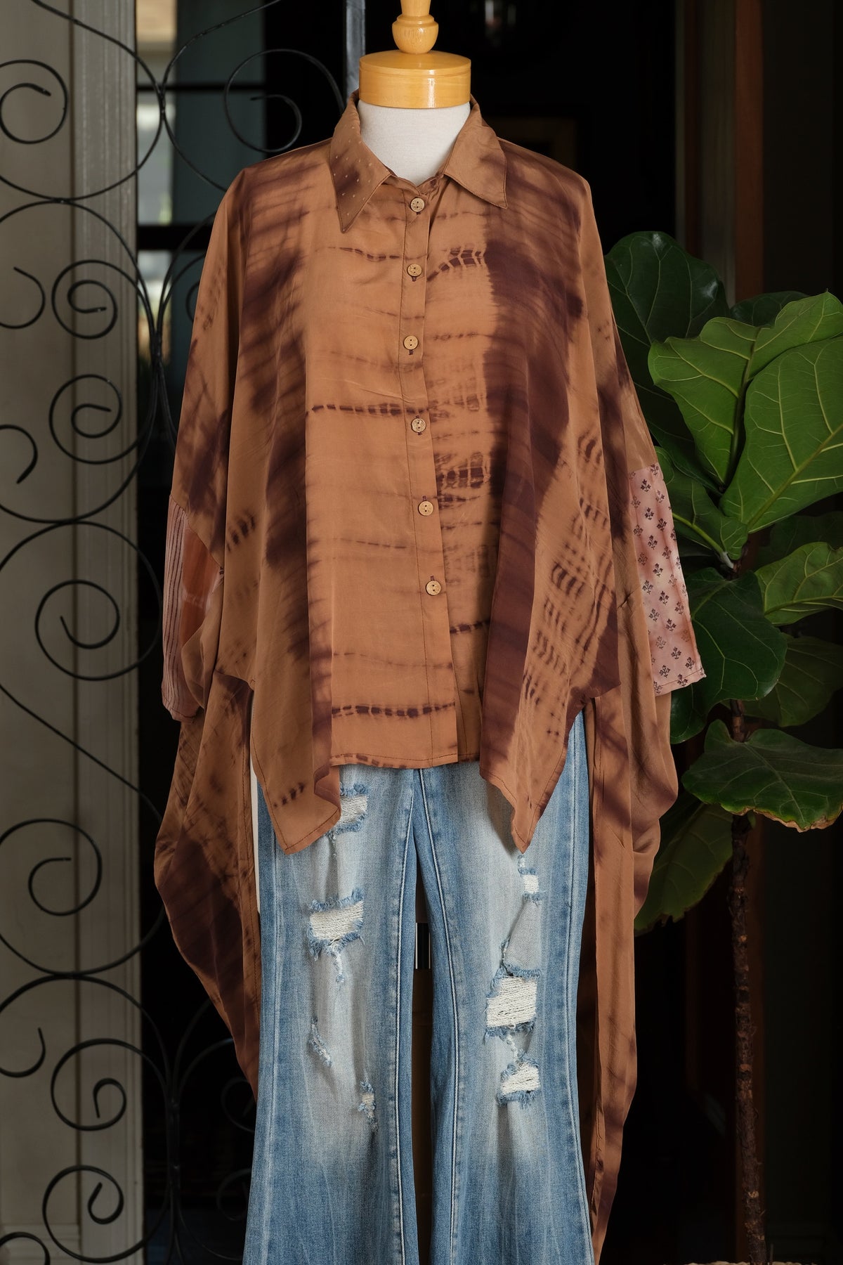 Dylan Silk Shirt in Latte