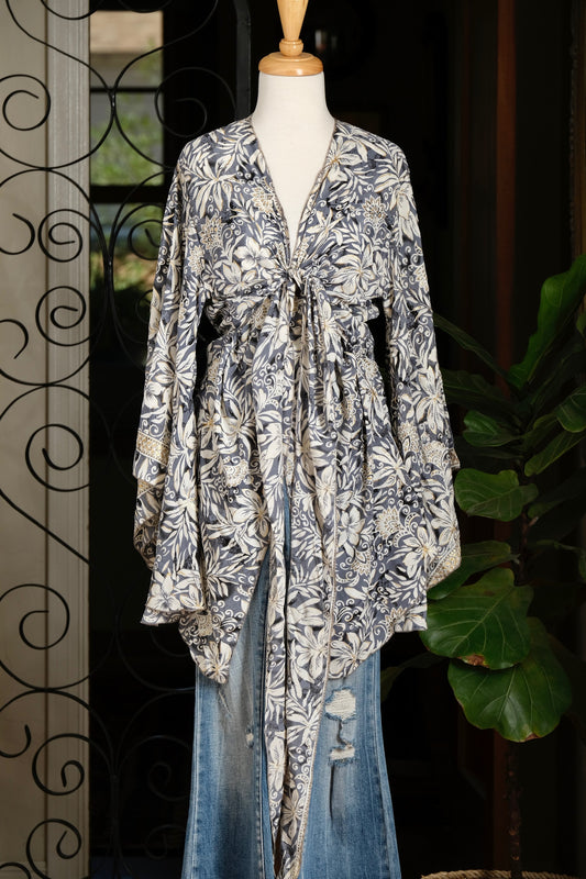 Angel Topper in Grey Tropic