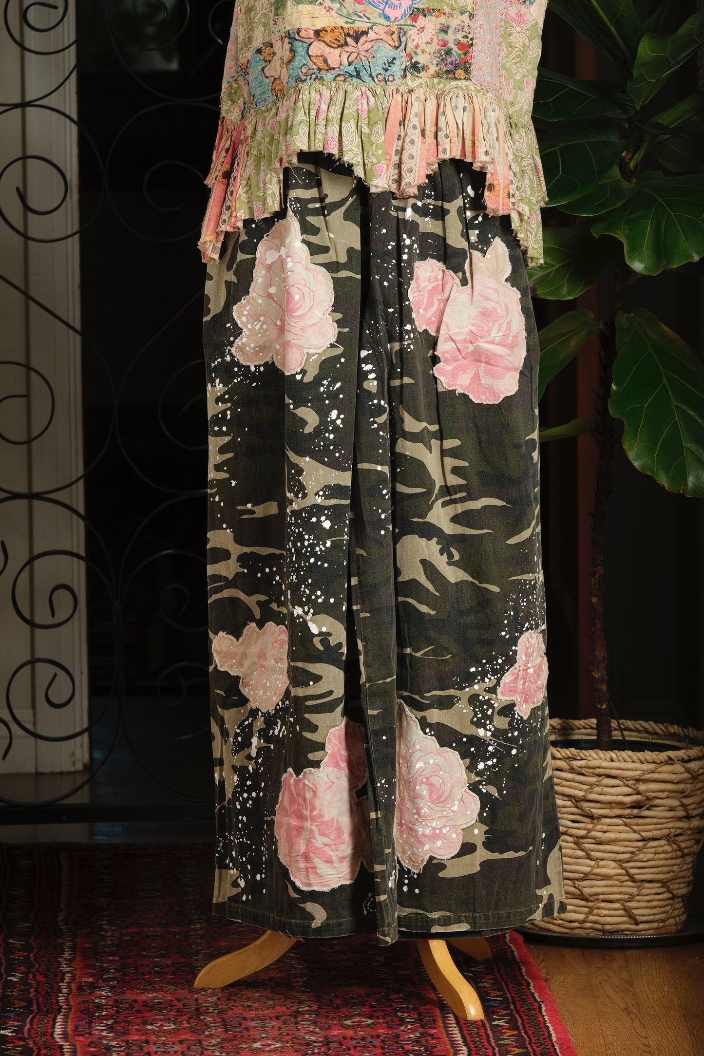 Weekender Camo Pant in Roses