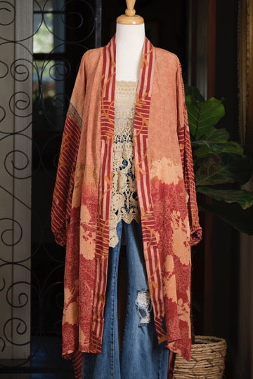 Silky Duster in Terracotta Garden