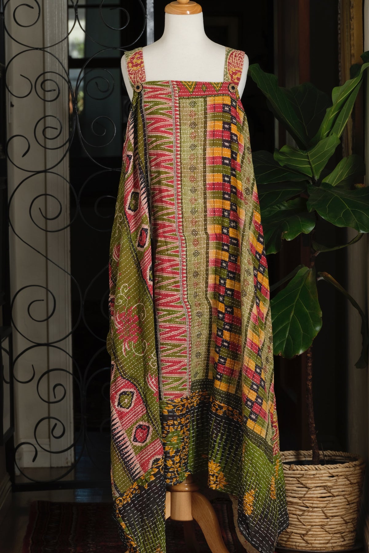 Button Kantha Maxi Dress in Board Game – Chateau Bel Age Boutique