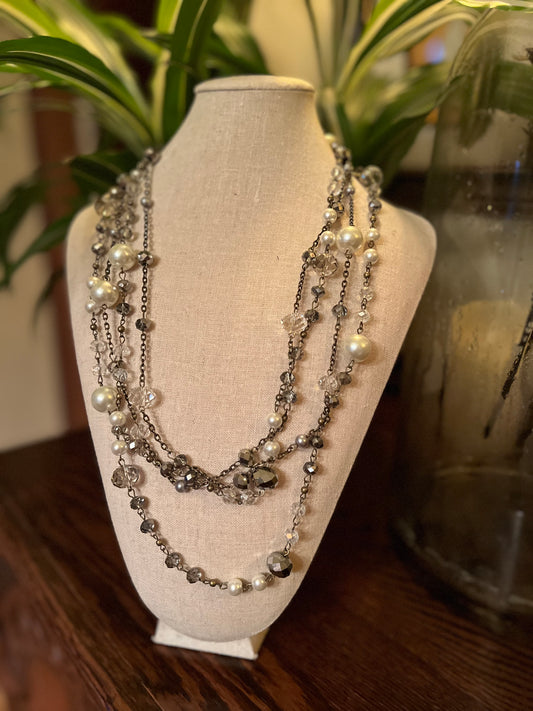 Pearl and Crystal Layering Chain