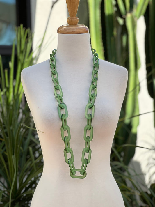 Chain Link Necklace in Agave