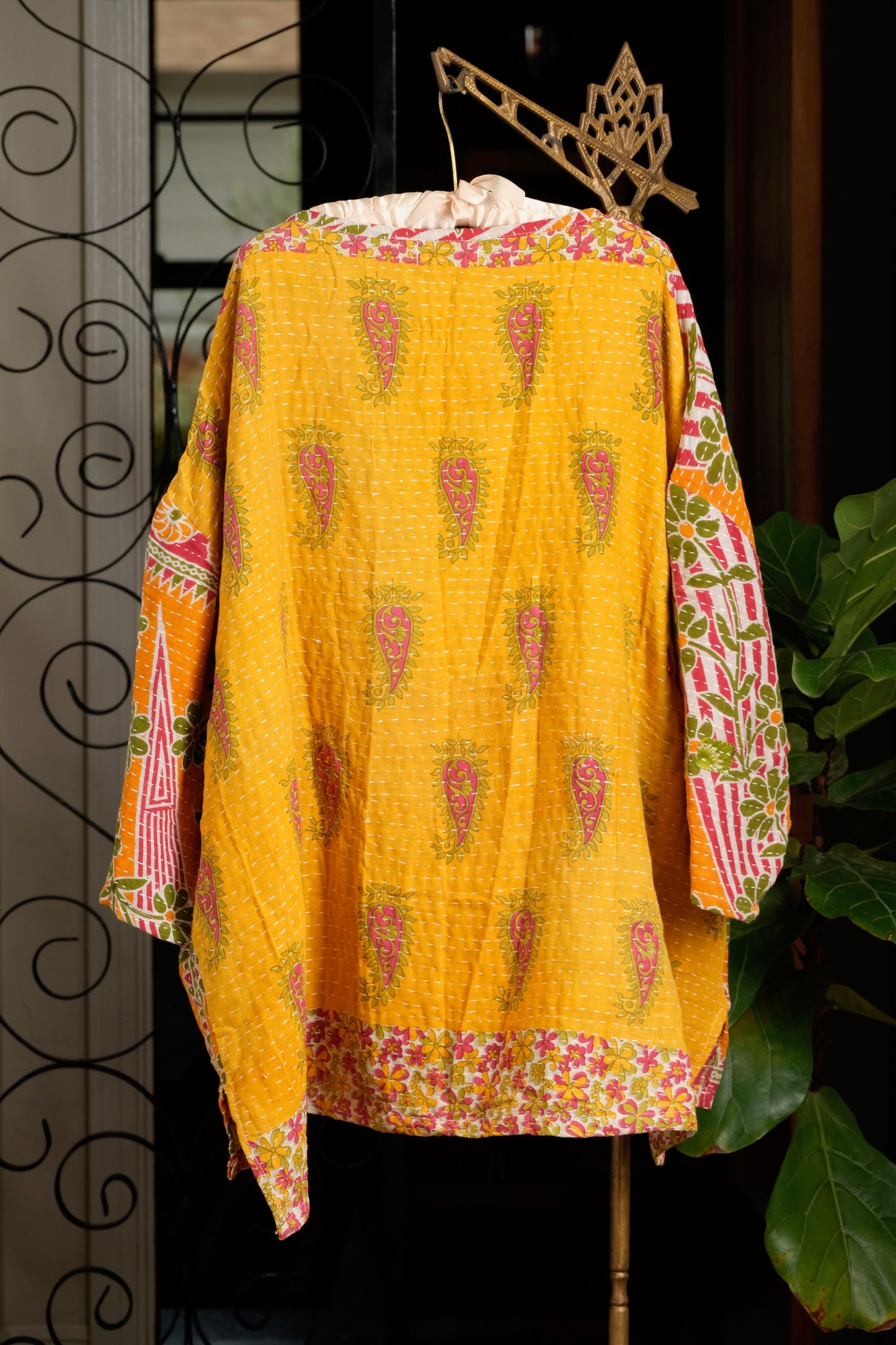 Kantha Pullover in Cabana Daisy