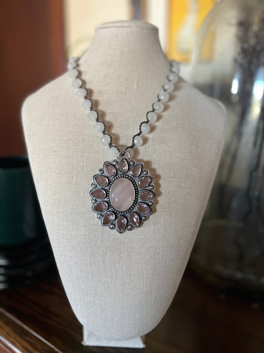 Moonstone Pendant 909