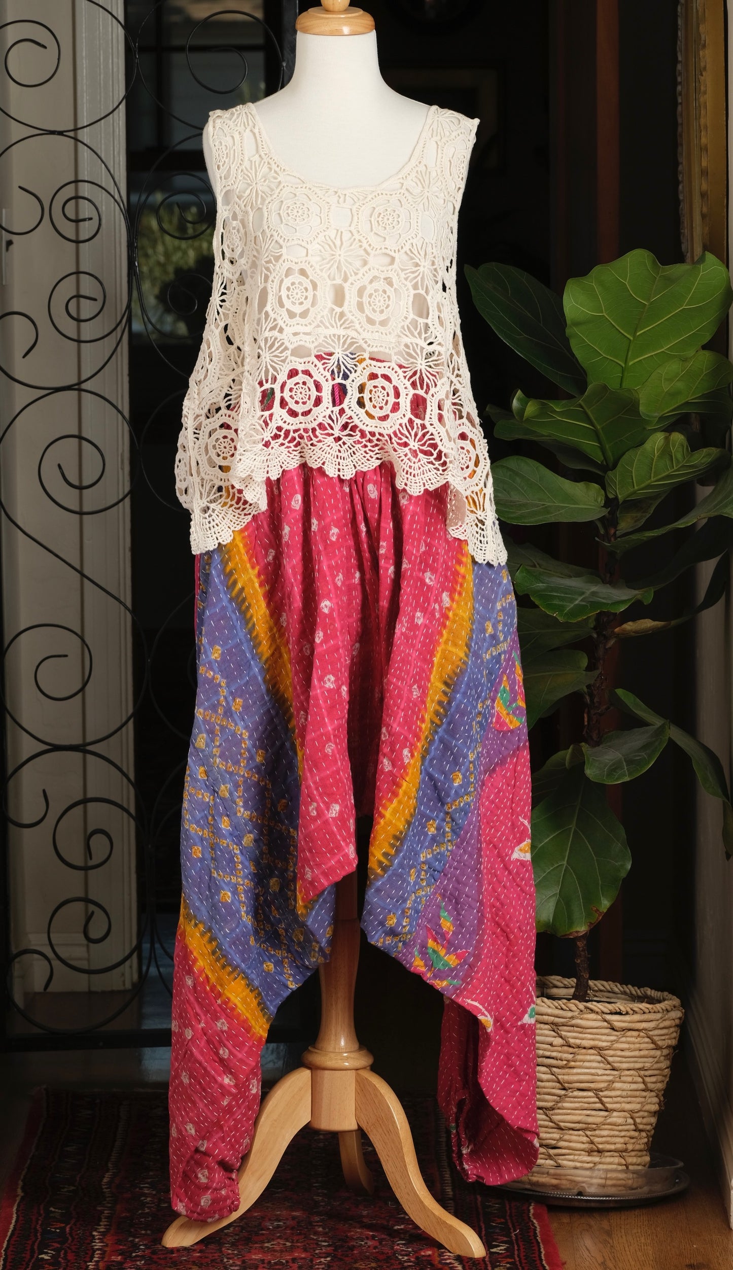 Harem Pant in Pink Fun
