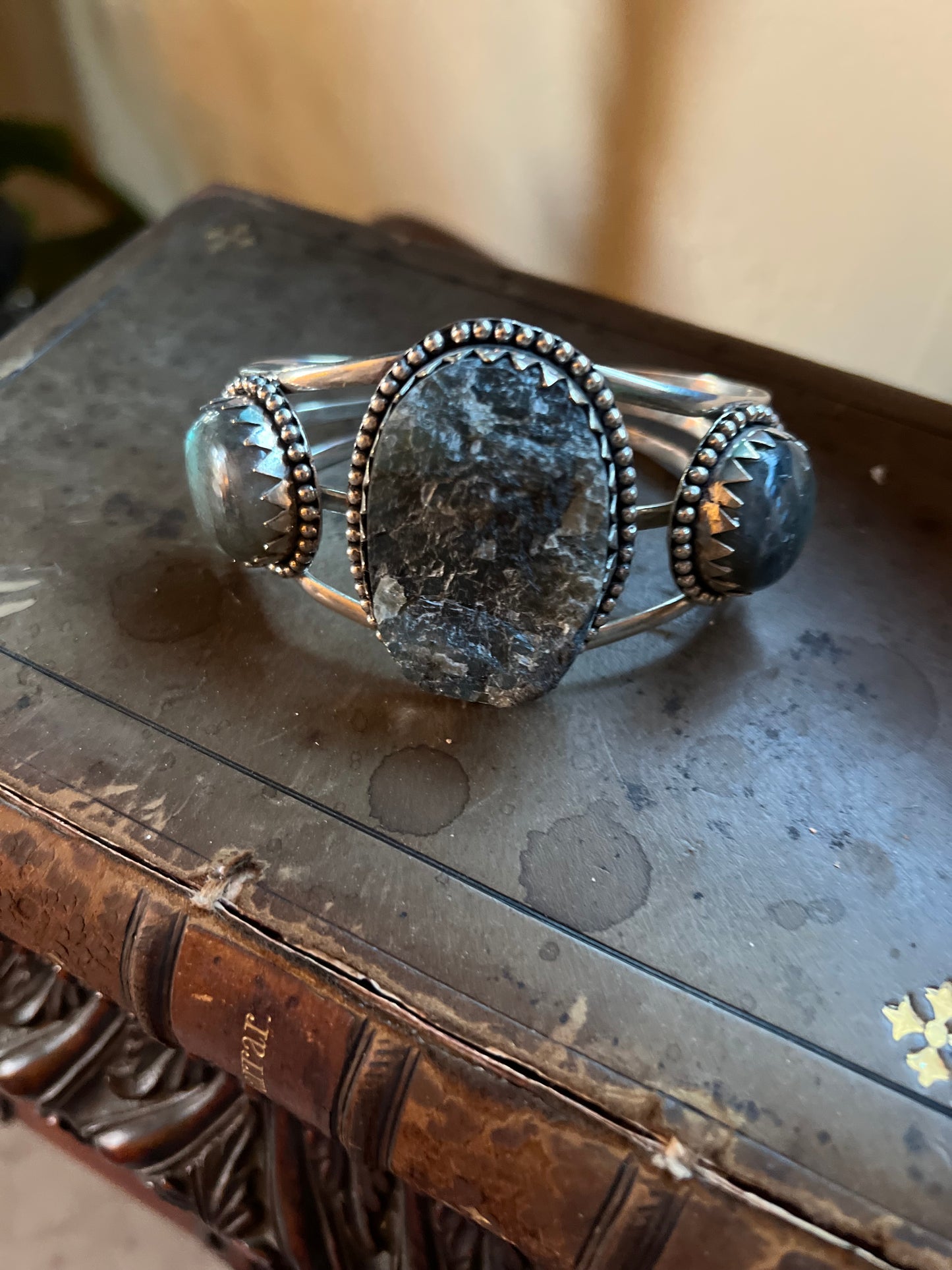 Del Ray Cuff in Labradorite Druzy