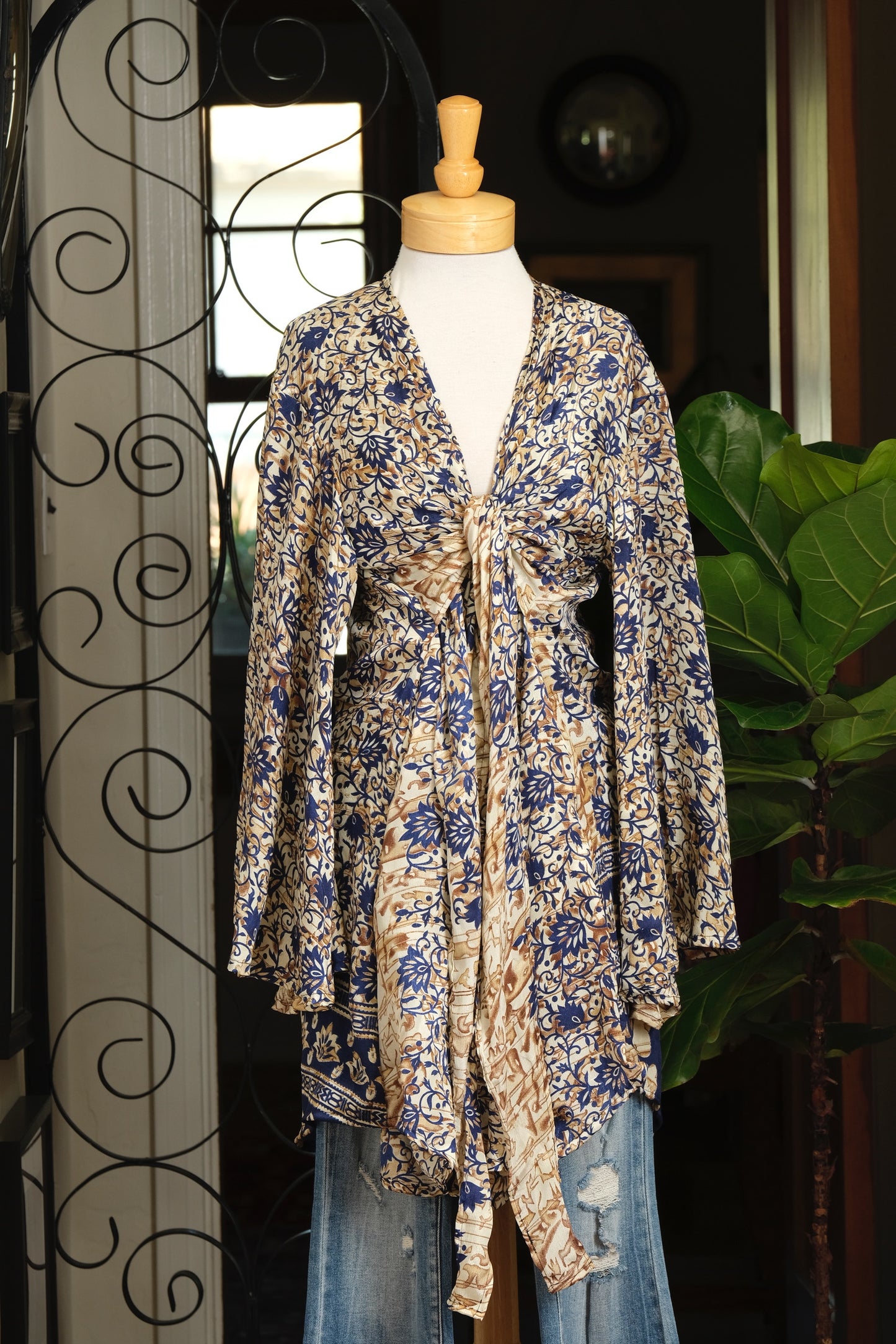 Tie Duster in Blue Lotus