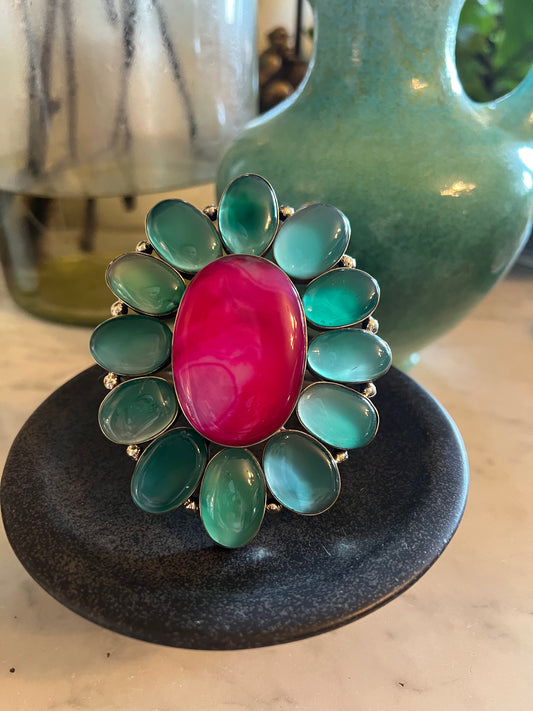 Oversized Cuff in Aqua Pink
