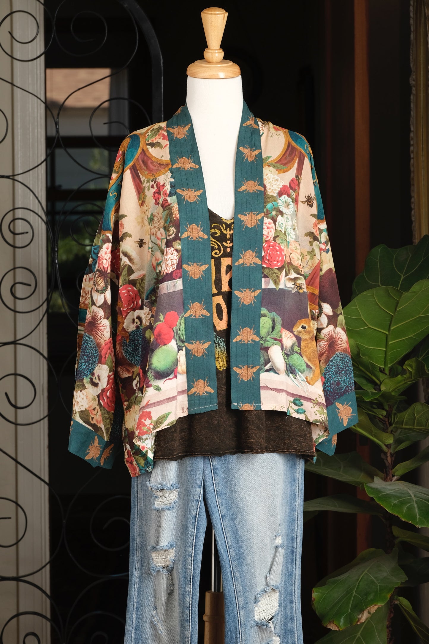 Stay Gold Cropped Kimono