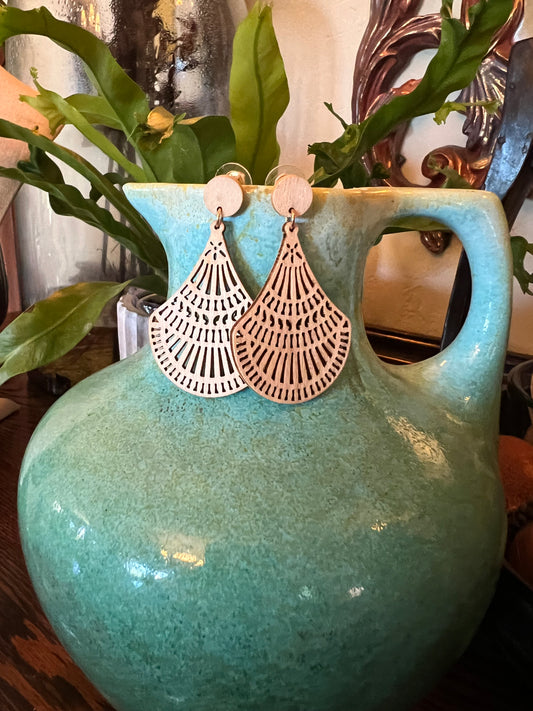 Fan Fan Earring in Driftwood