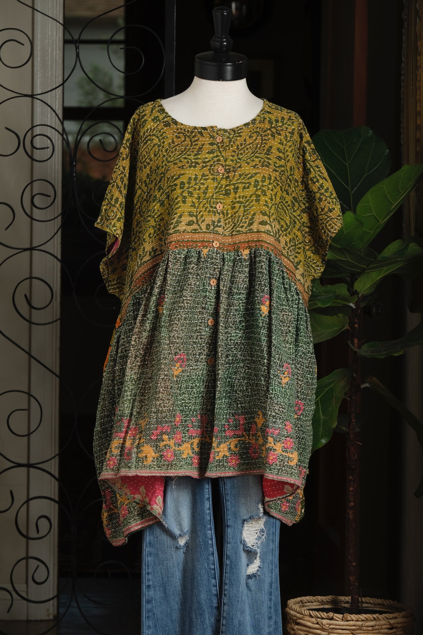 Button Down Mini in Green Garden