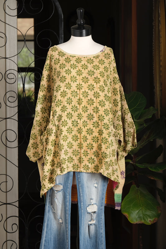 Kantha Pullover in Natural Green Daisy