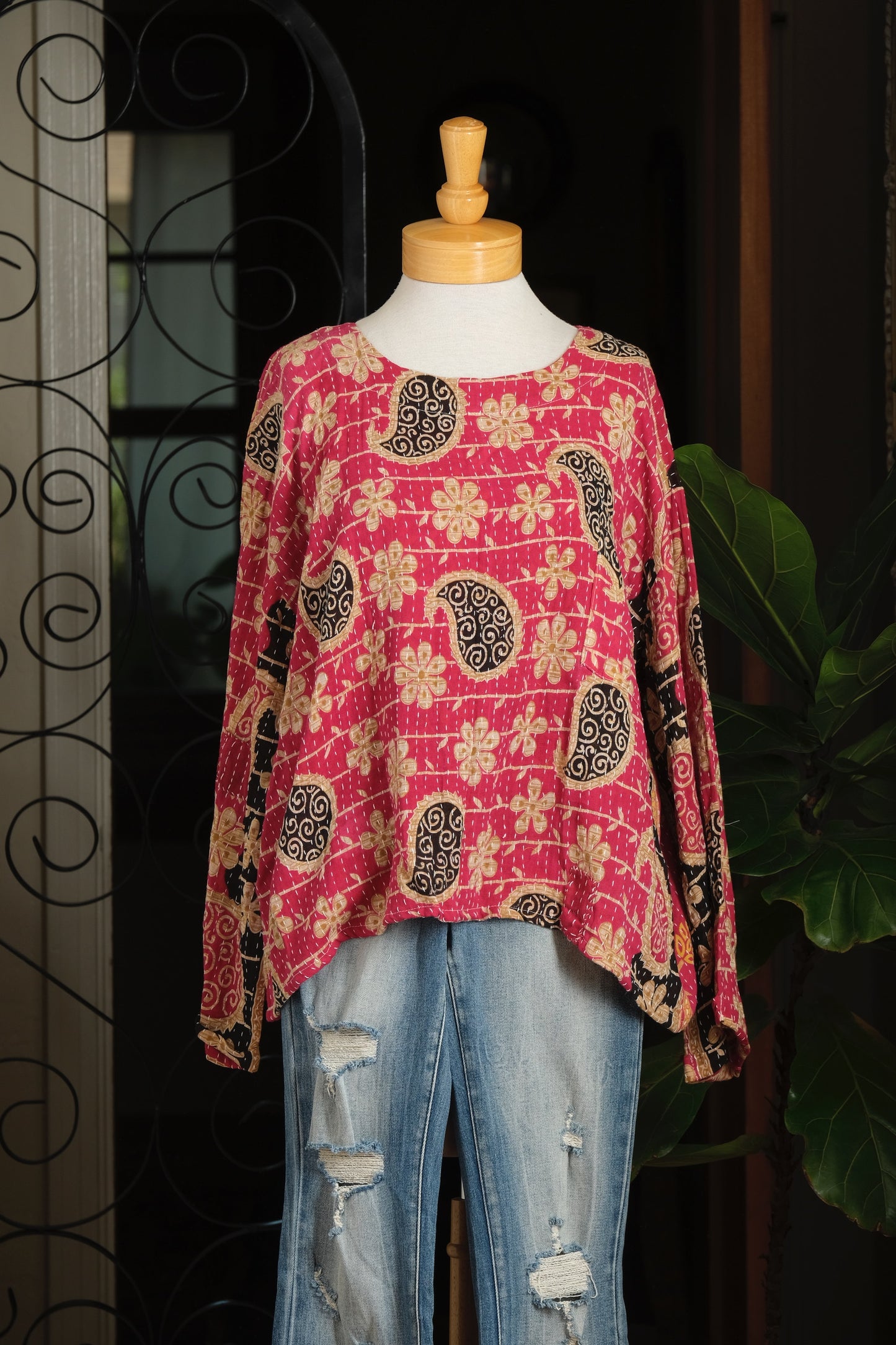 Wander Top in Black Paisley