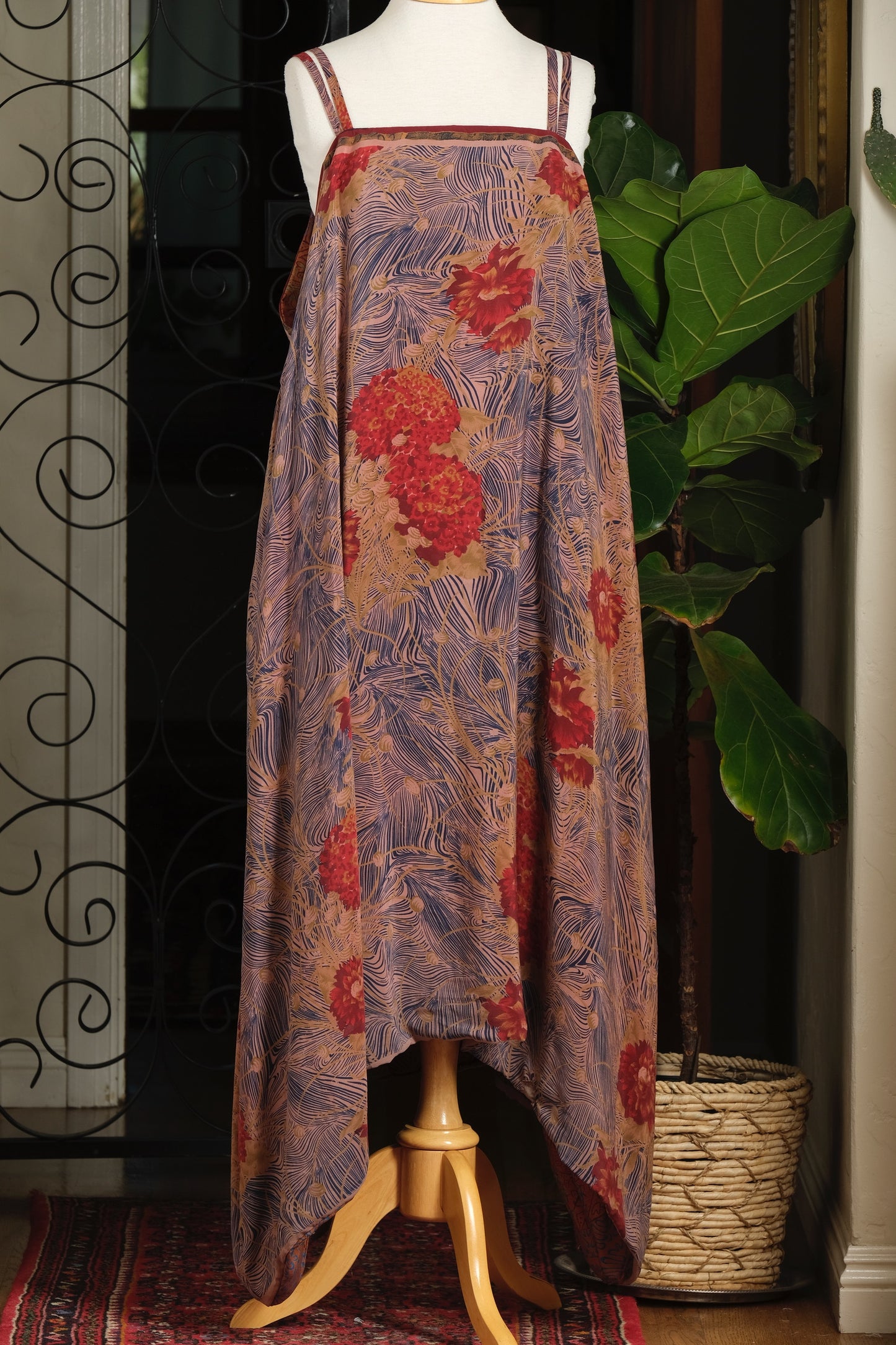 Shine Maxi Dress in Red Chrysanthemum