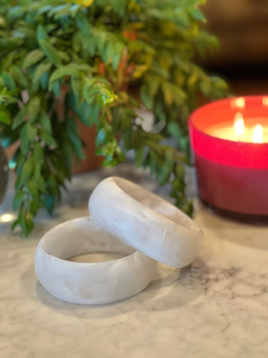 Bangle in Frosted Salt +
