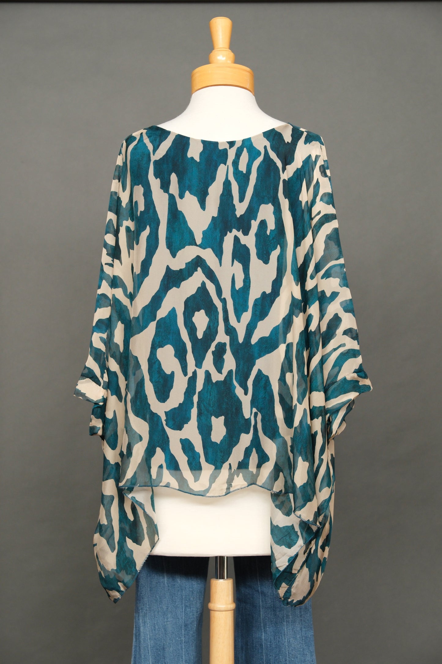 Silky Top in Abstract Teal
