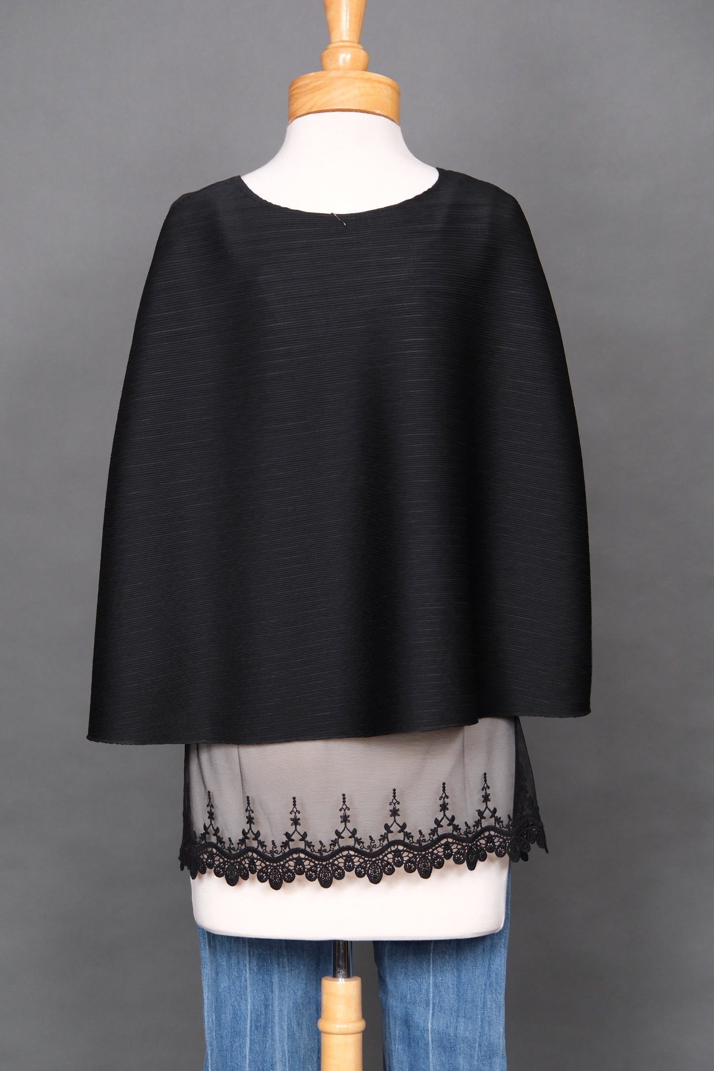 Swinton Cape Top in Inky Black