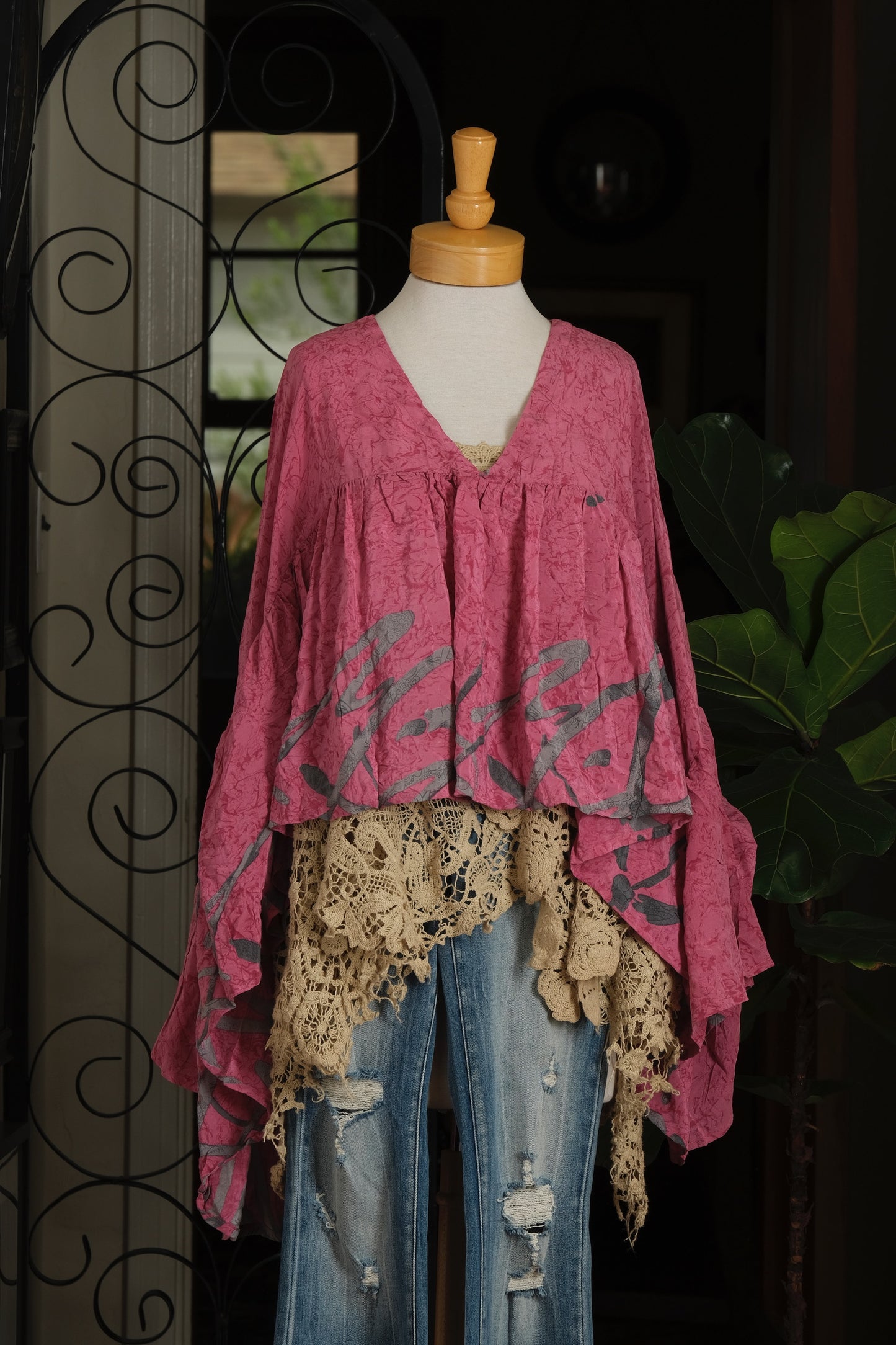 Gold Dust Crop Top in Grey Kissed Rose