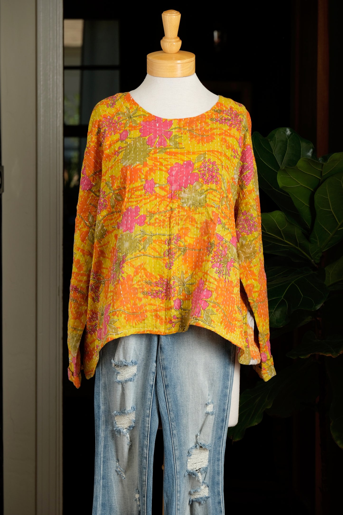 Wander Top in Sunrise Garden
