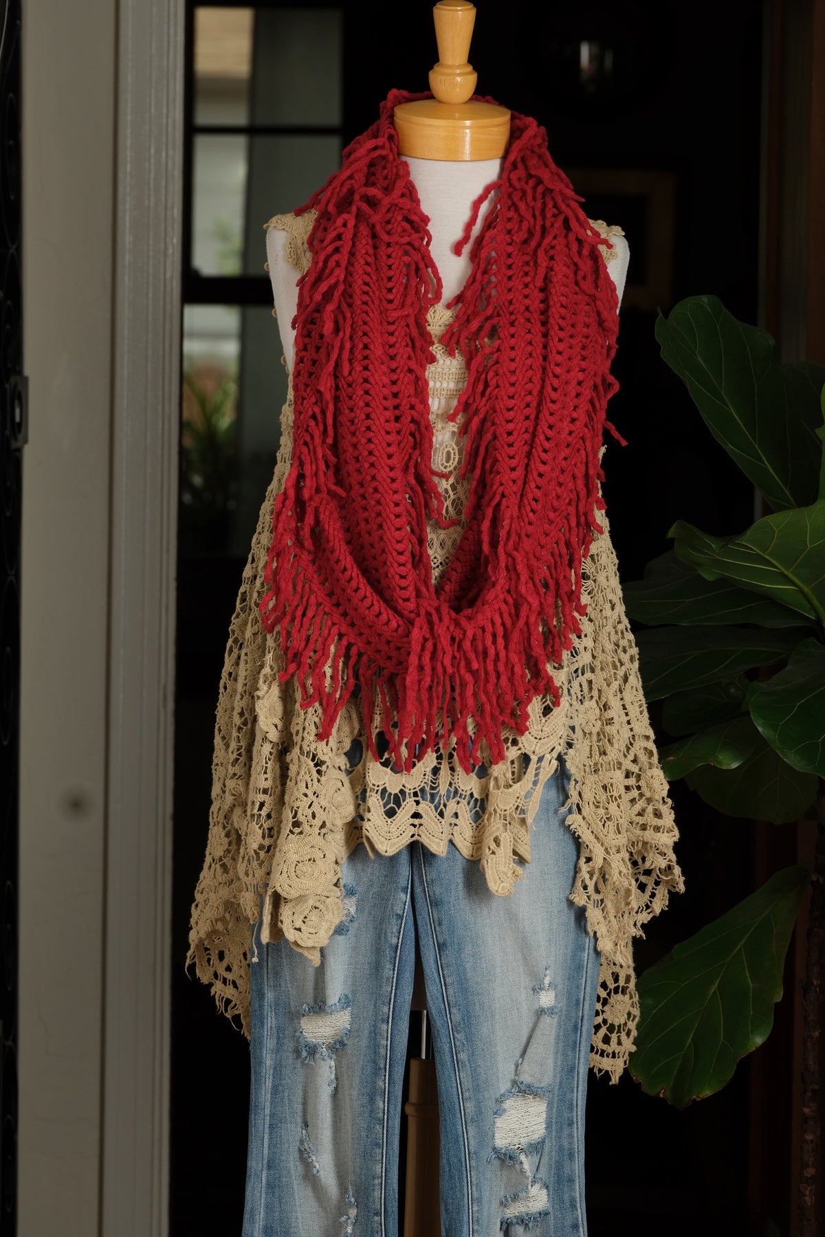 scarf
red scarf
red
infinity scarf
acrylic