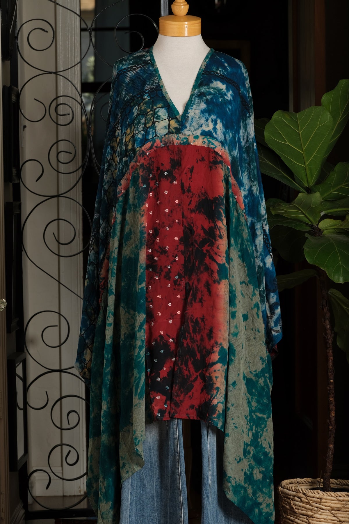 Eclipse Top in Ocean Deep