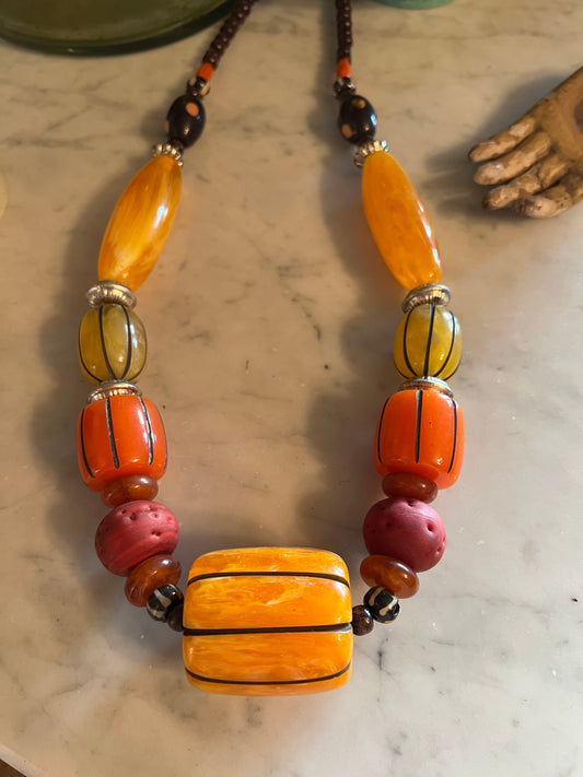 Chunky Horn Necklace in Golden (B) – Chateau Bel Age Boutique
