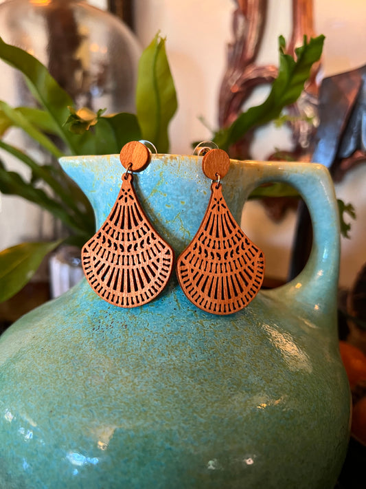 Fan Fan Earring in Honey Wood
