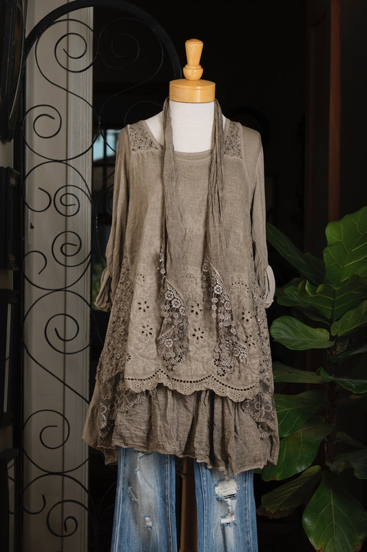 Moon Gazer Top In Taupe