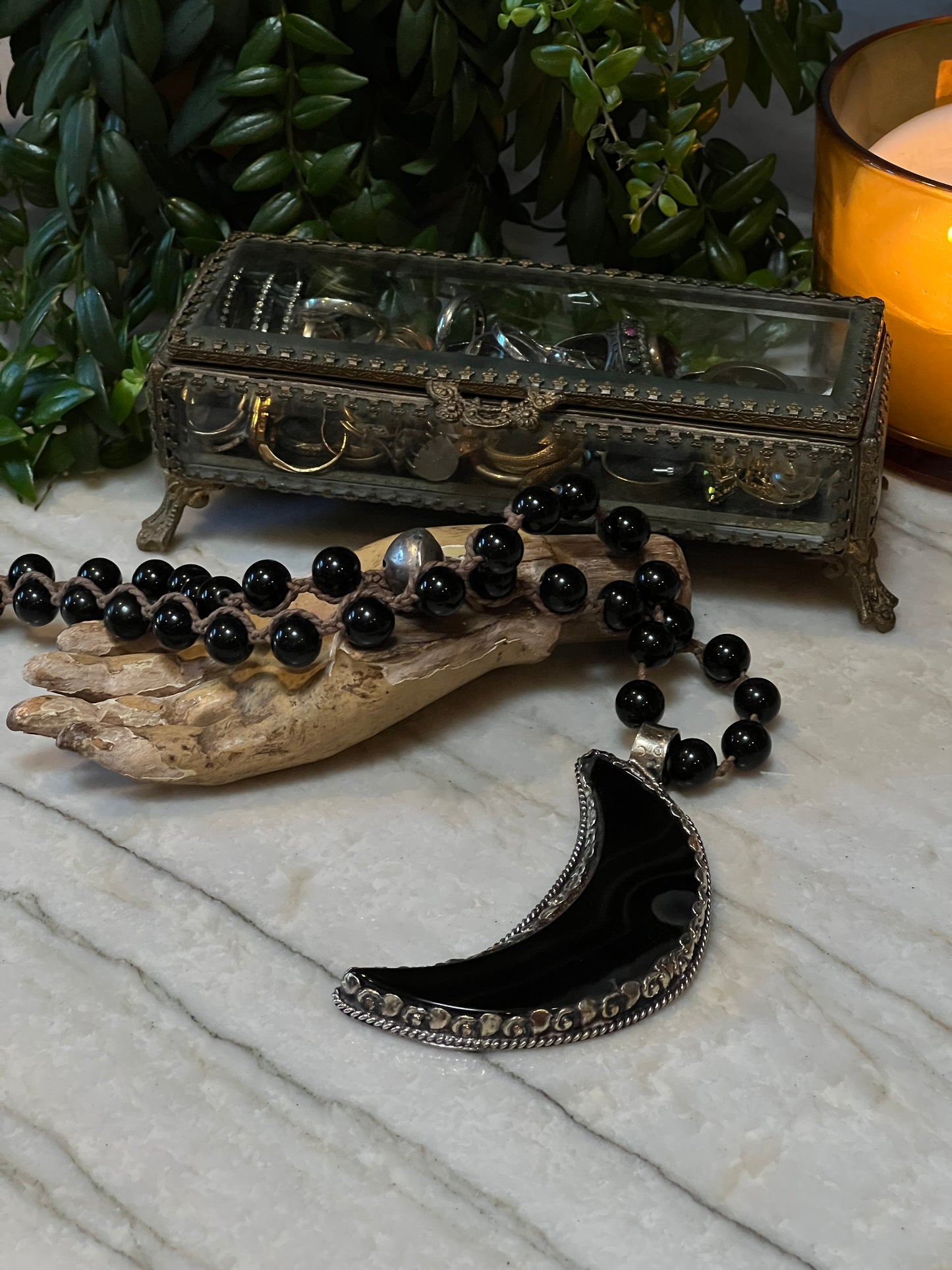 Obsidian Moon on Onyx 1542