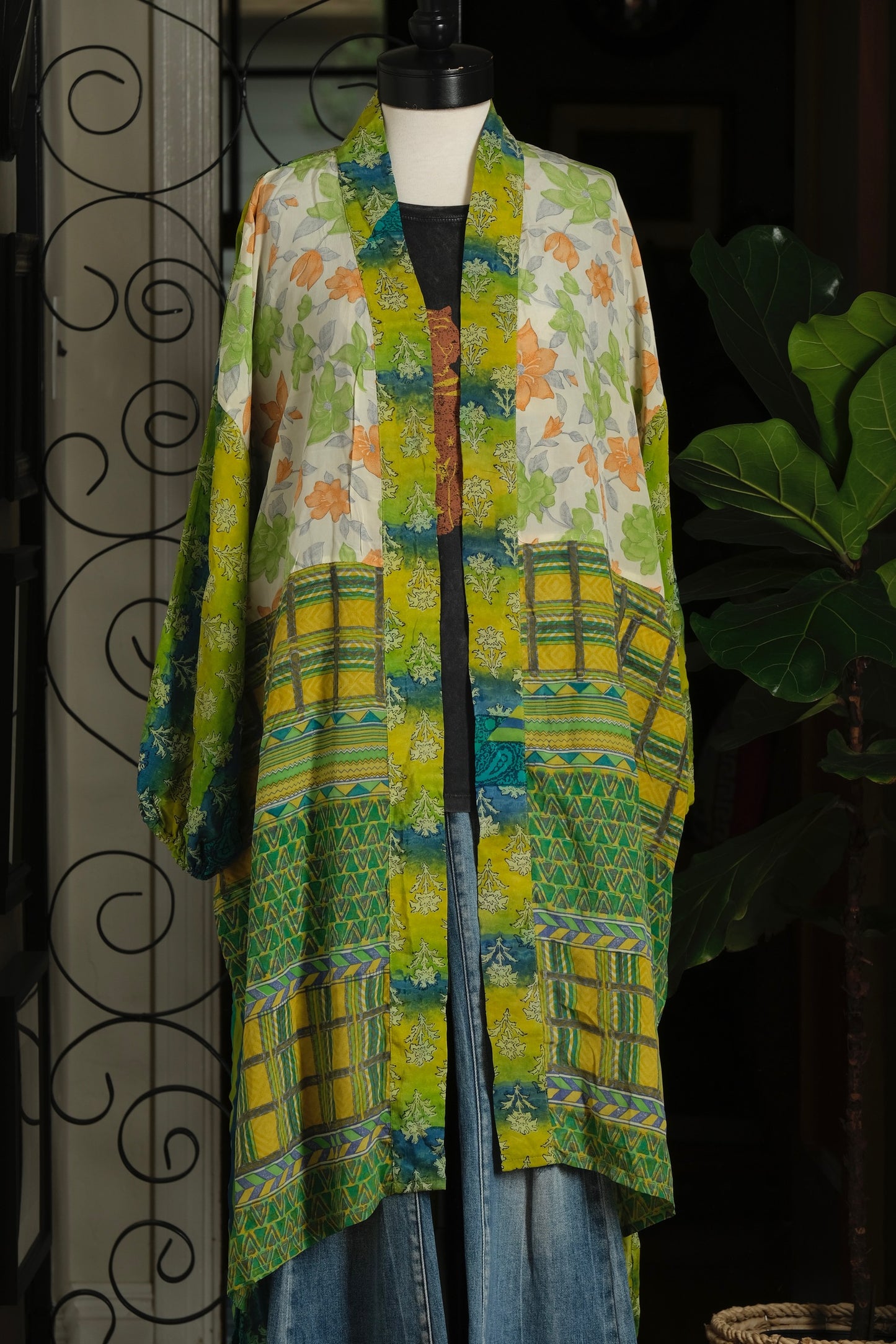Silky Duster in Green Garden