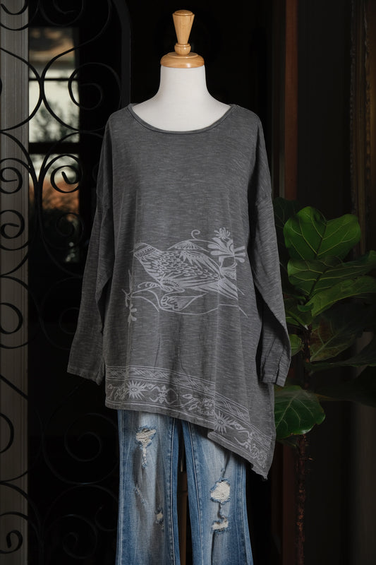 T-Shirt in Bird Graphite LCJ
