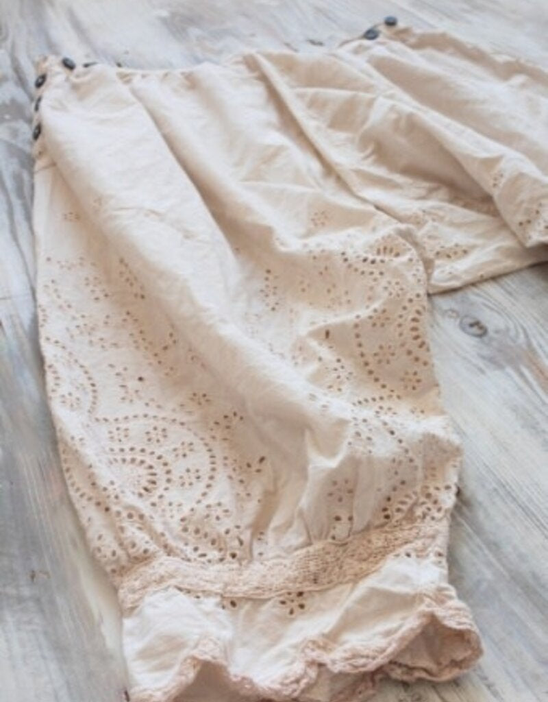 Eyelet Llucia Bloomers by Magnolia Pearl