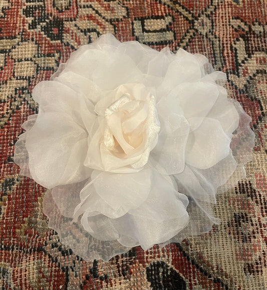 Flora Flower in Cream White