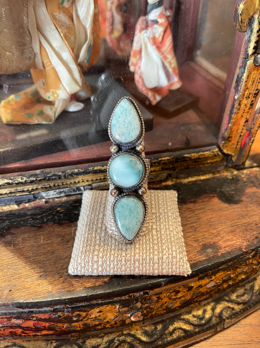 Elongated 3 Stone Ring 1404