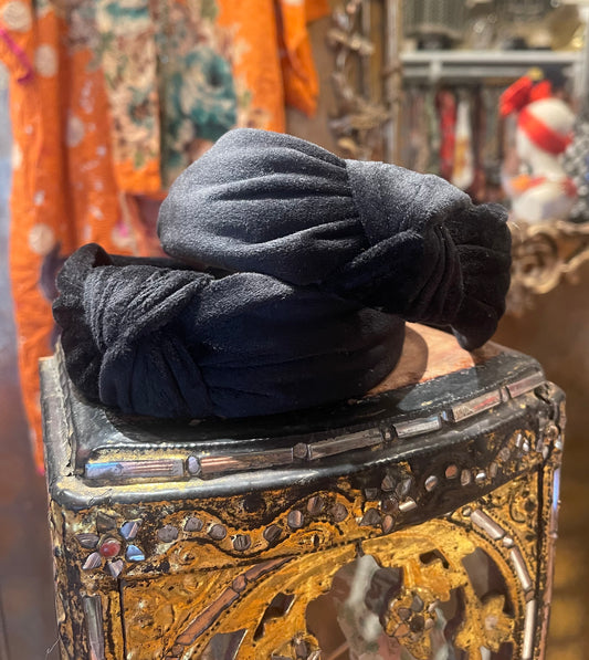 Headband in Black Velvet