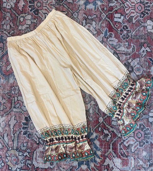 Bloomers in Border Bird