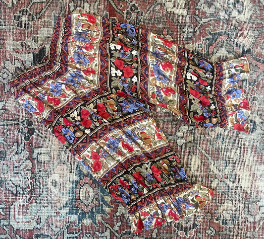 Bloomers in Red Cottage Flower