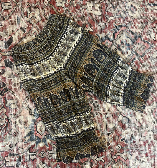 Bloomers in Olive Arch