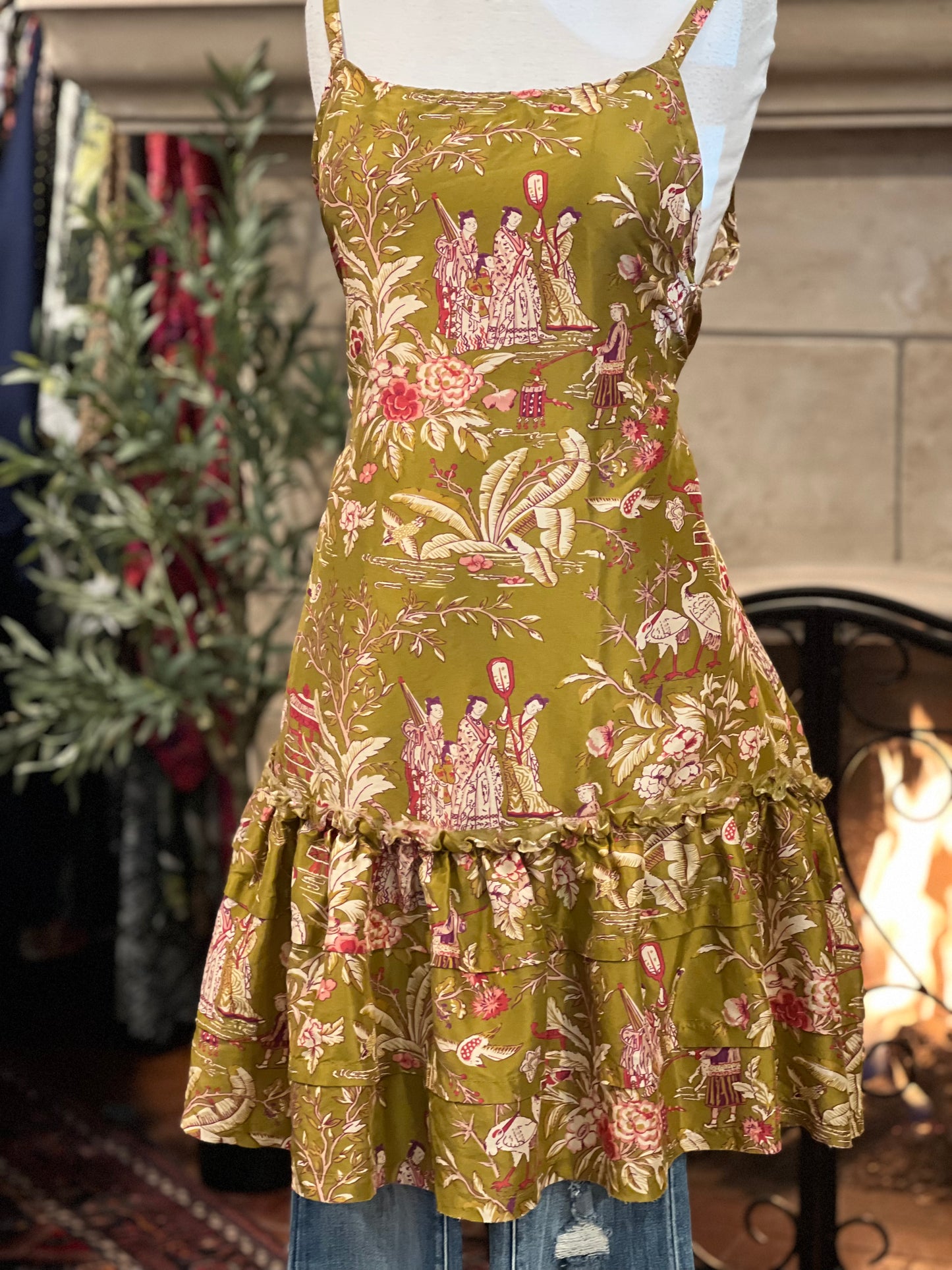 Short Underpinning Slip Peanut