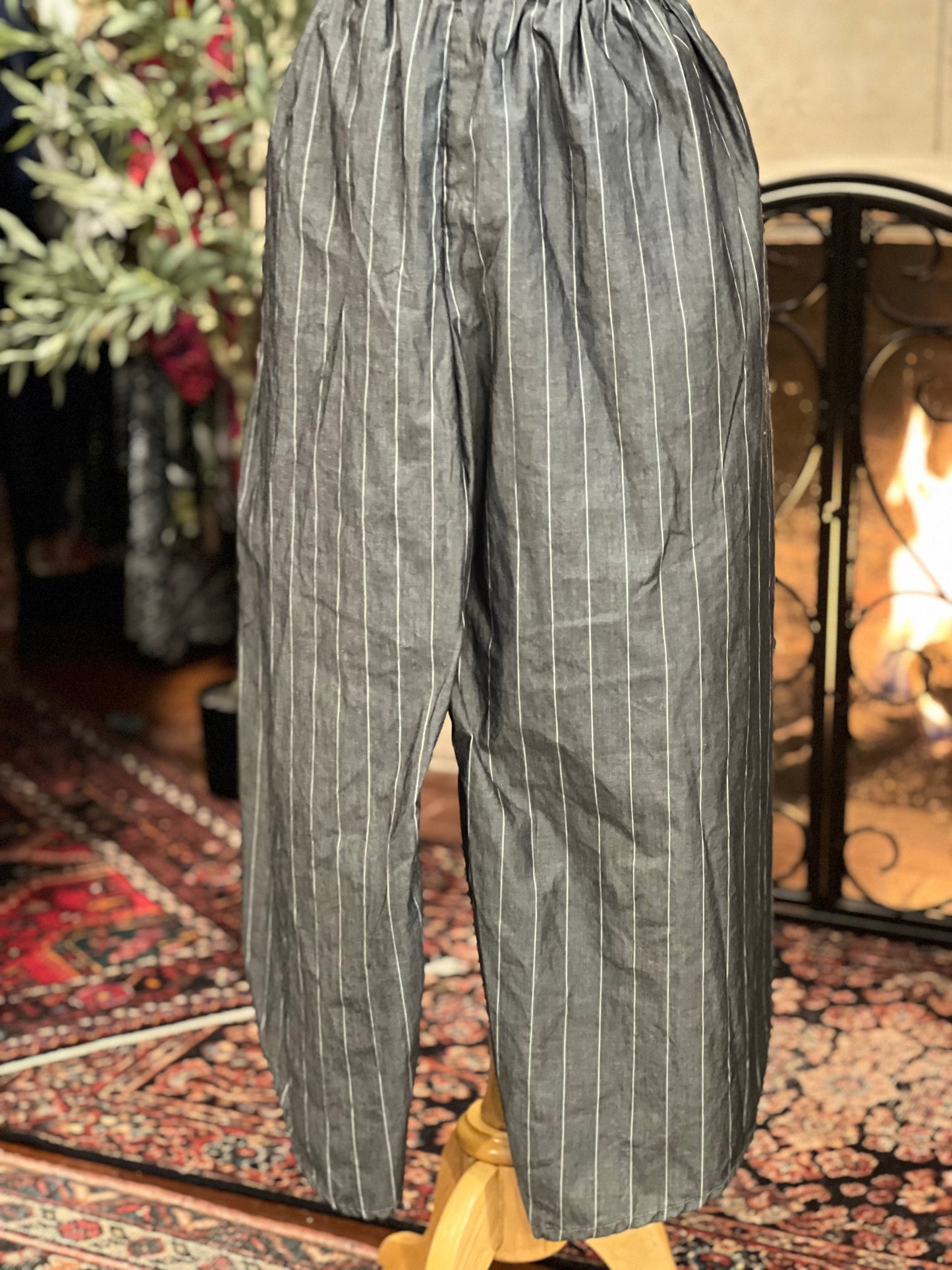 Basic Pant in Striped Cotton Ash