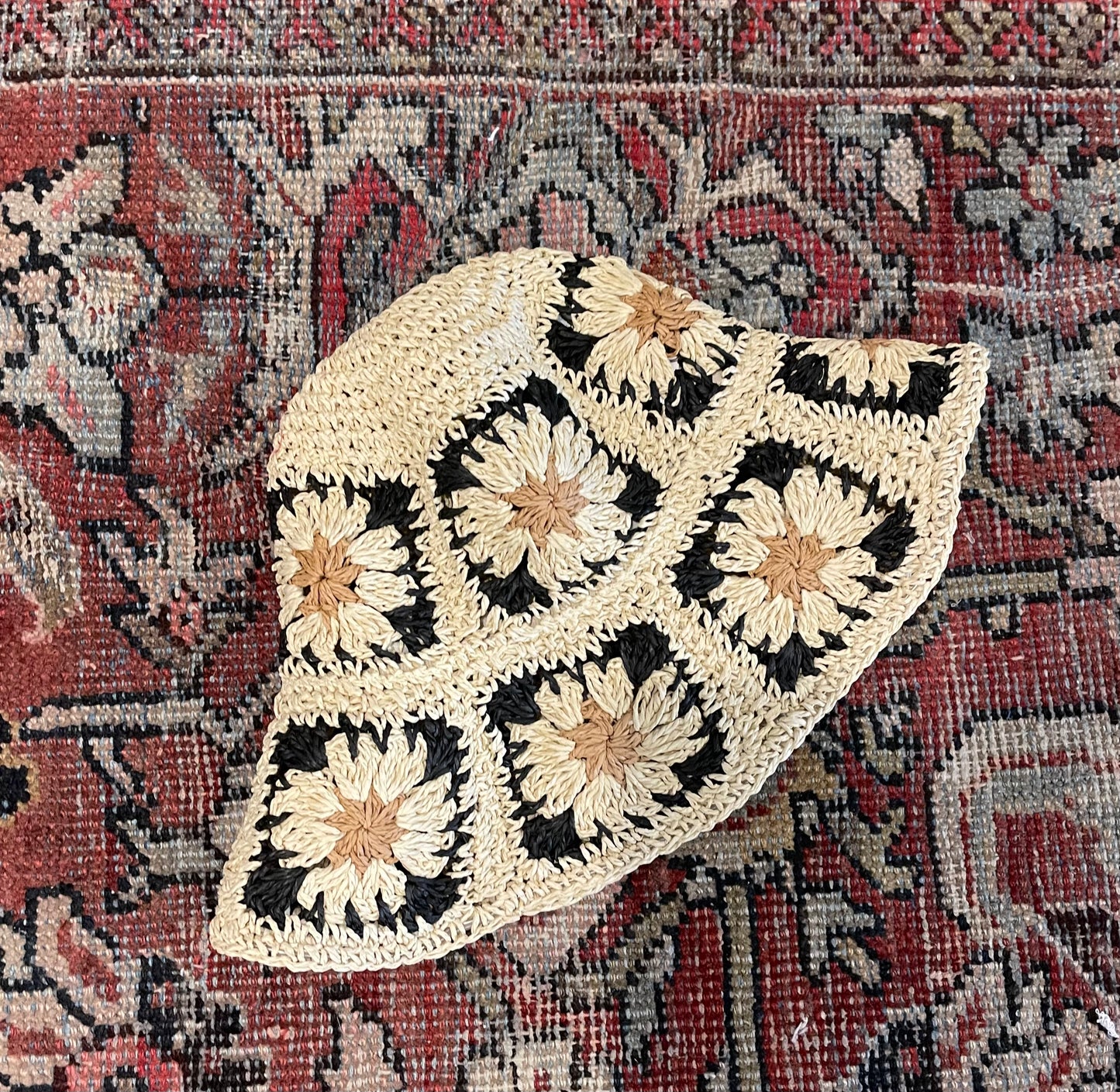 Summer Shade Bucket Hat in Ivory & Black