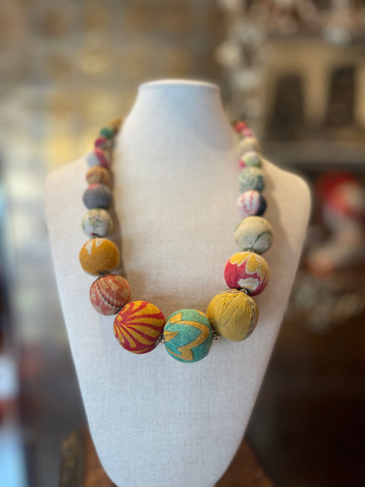 Sari Necklace in Graduated Statement