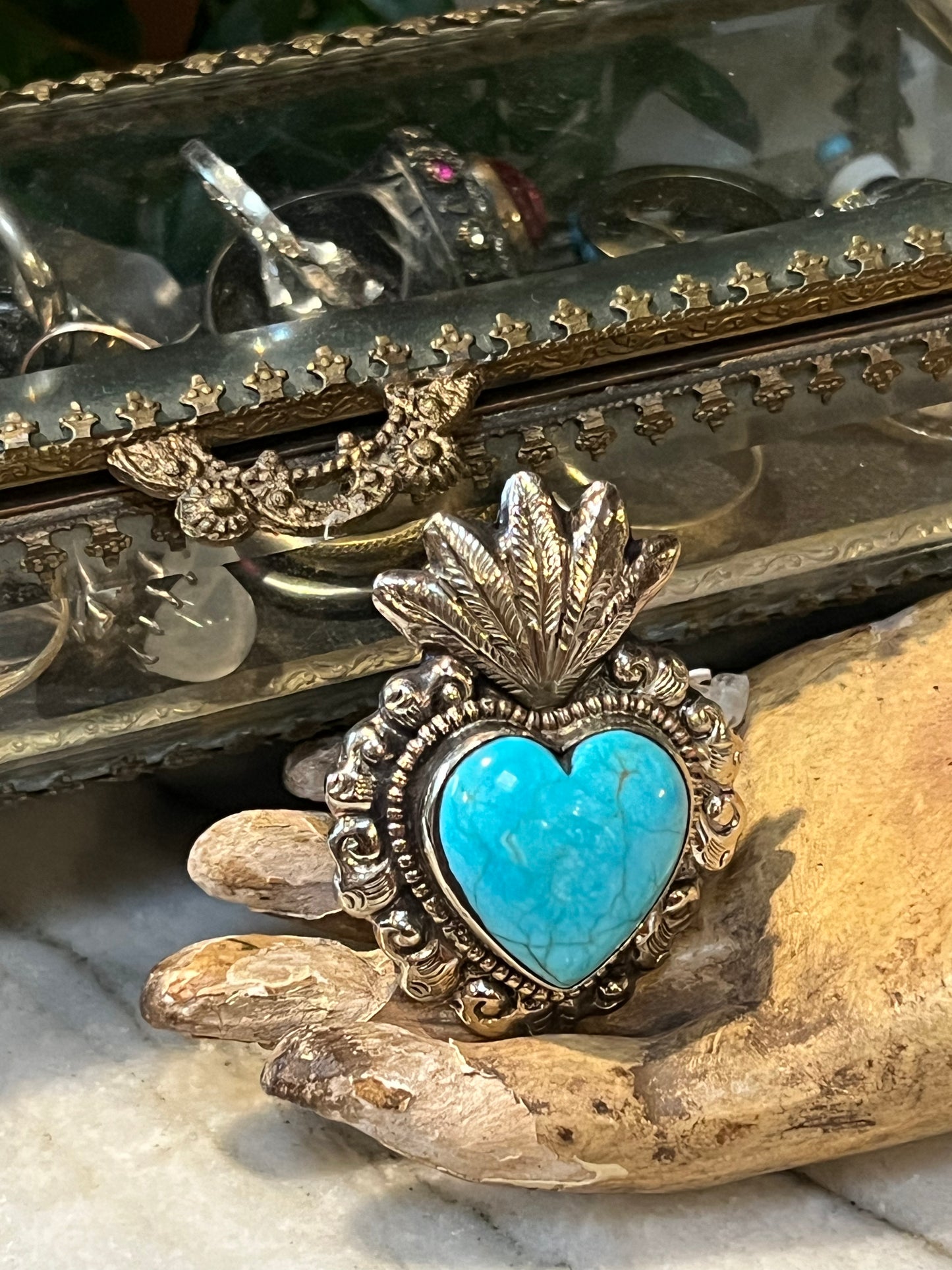 Petite Sacred Heart Ring 1654