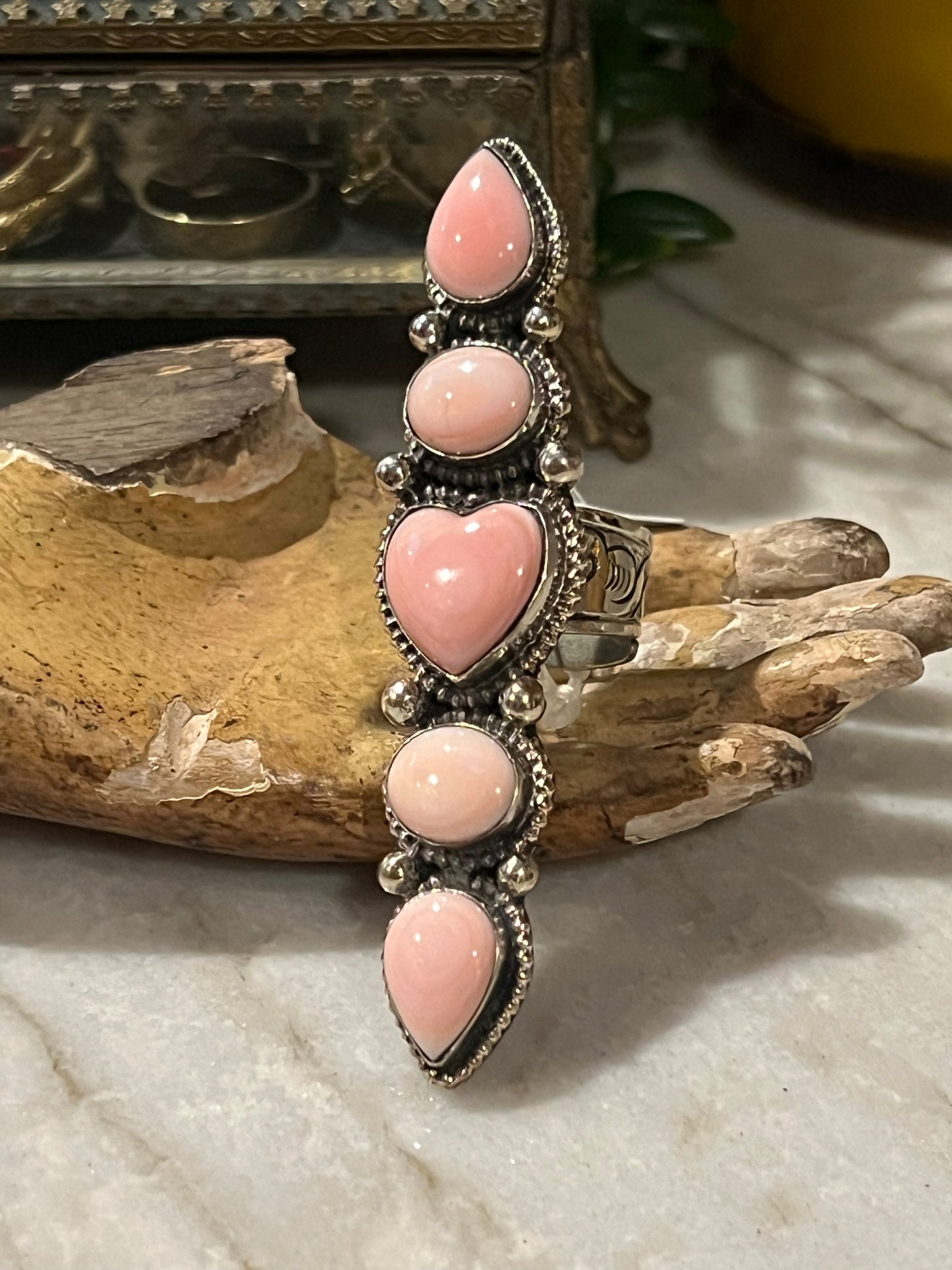 Shell Heart Elongated Ring 1667