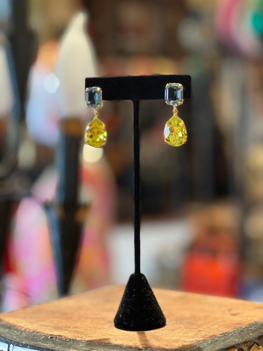 Earring in citrus blue